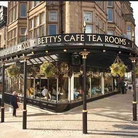 Garden Apartment, Central Harrogate With Parking Esterno foto