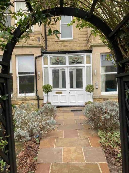 Garden Apartment, Central Harrogate With Parking Esterno foto